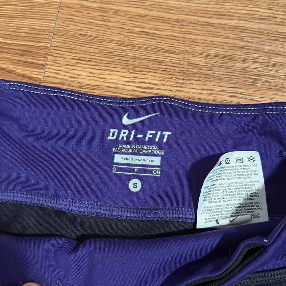 Nike 3/4 Running Leggings! - Picture 3 of 3